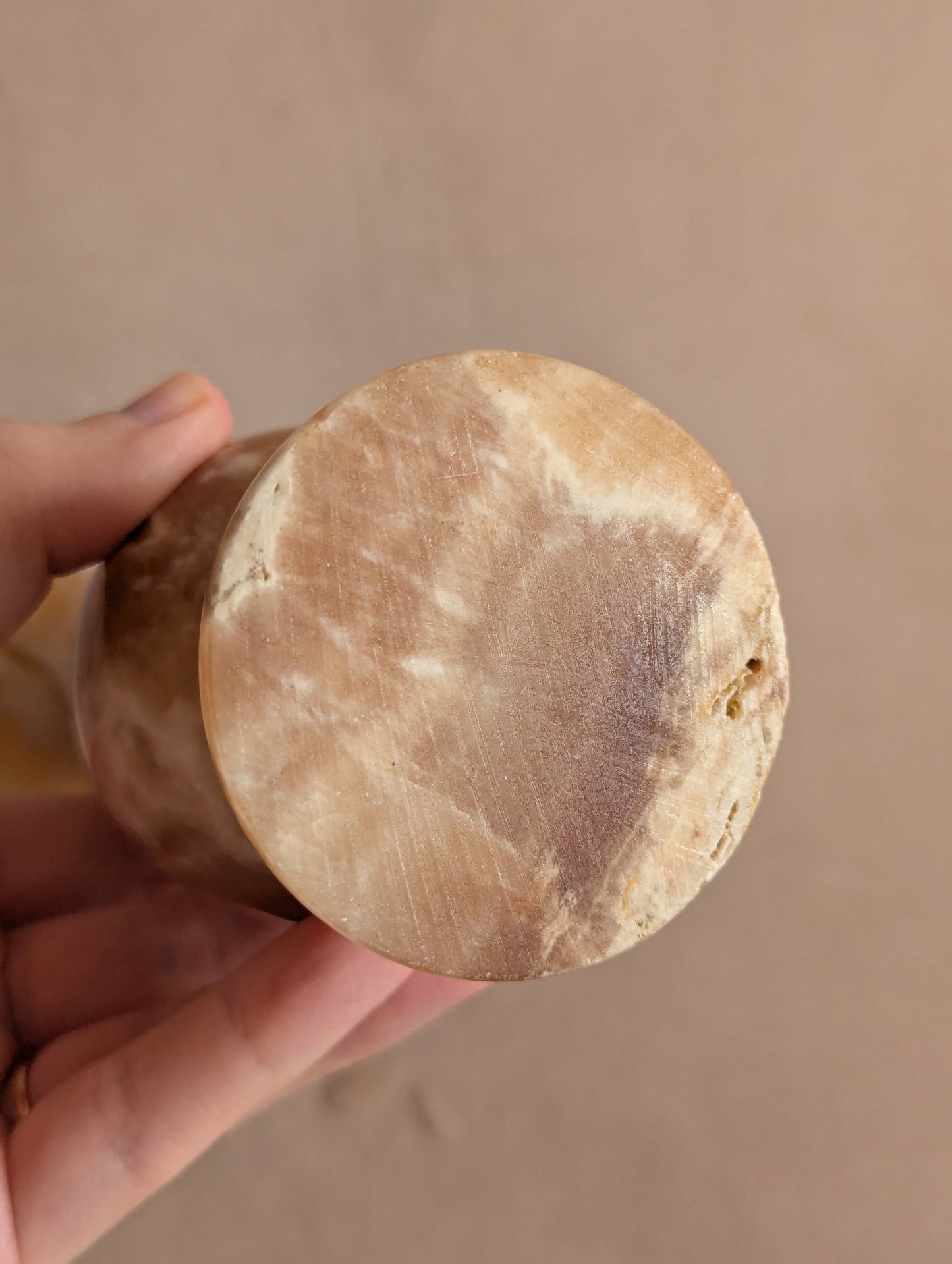Natural Golden Cream Onyx Stone Vase