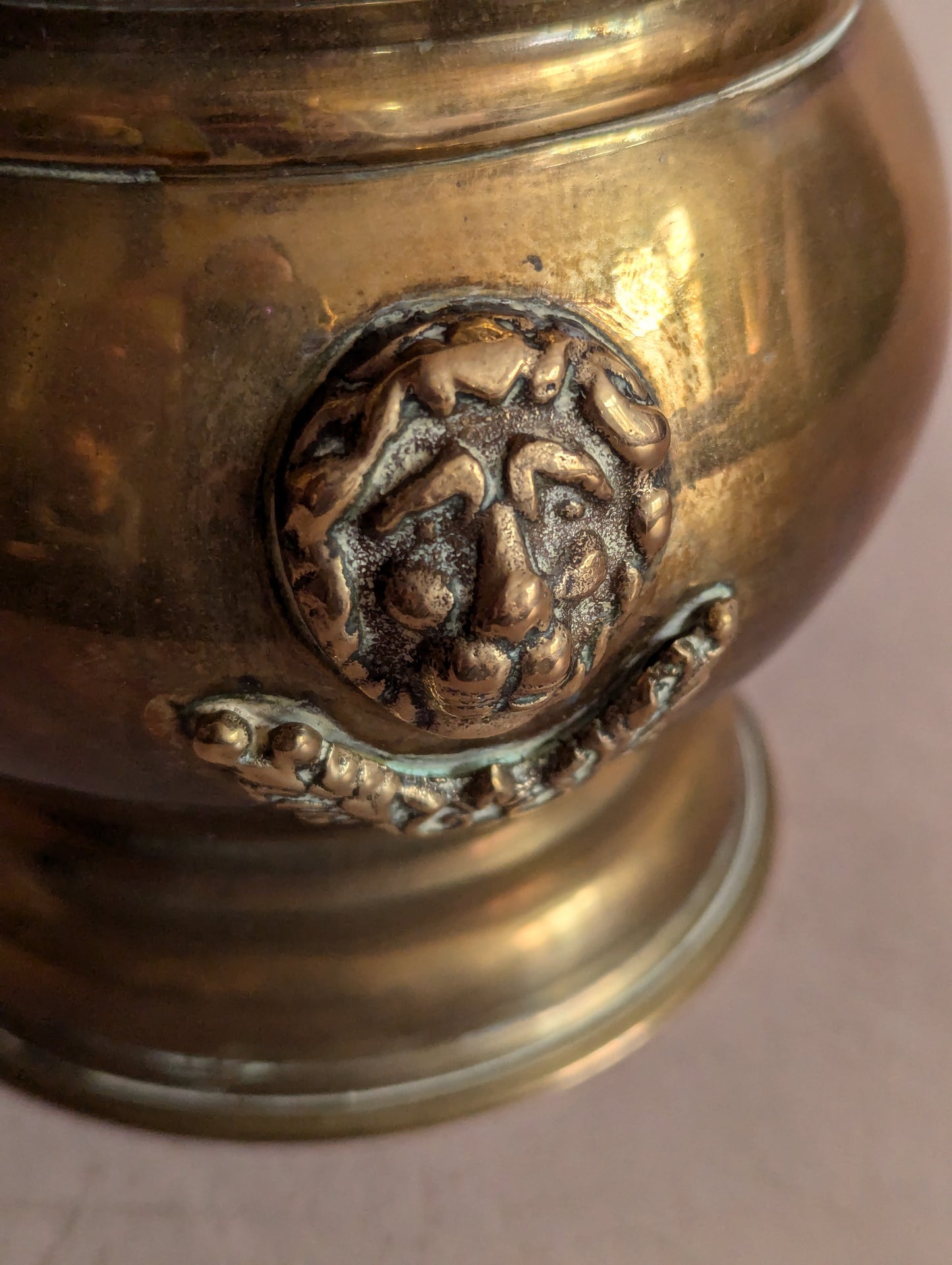 Lion Brass Coal Scuttle Planter Pot