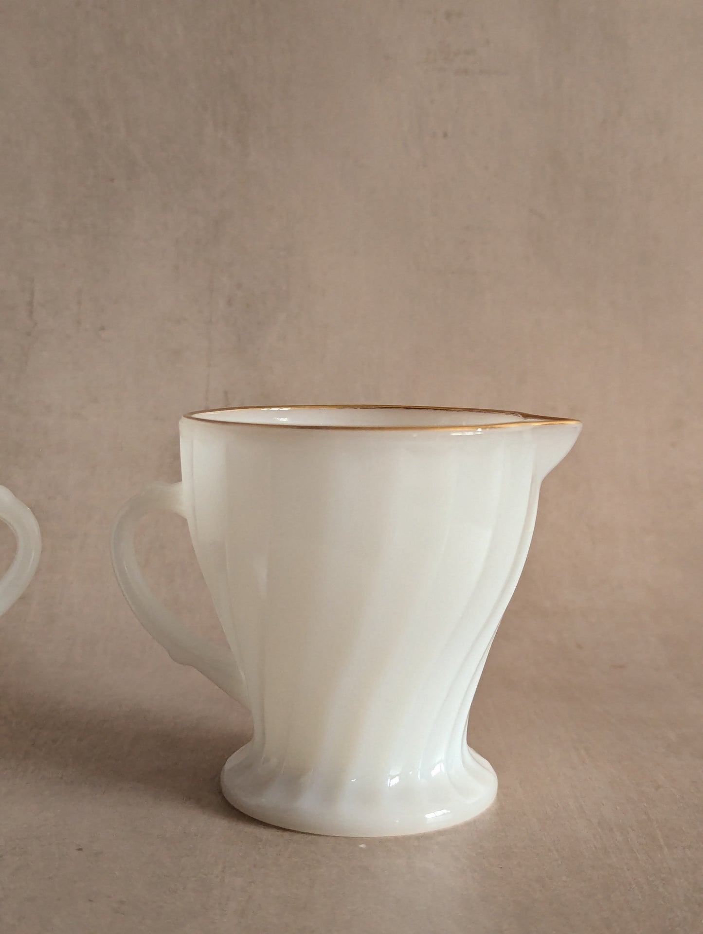 Anchor Hocking Golden Shell Sugar & Creamer Set