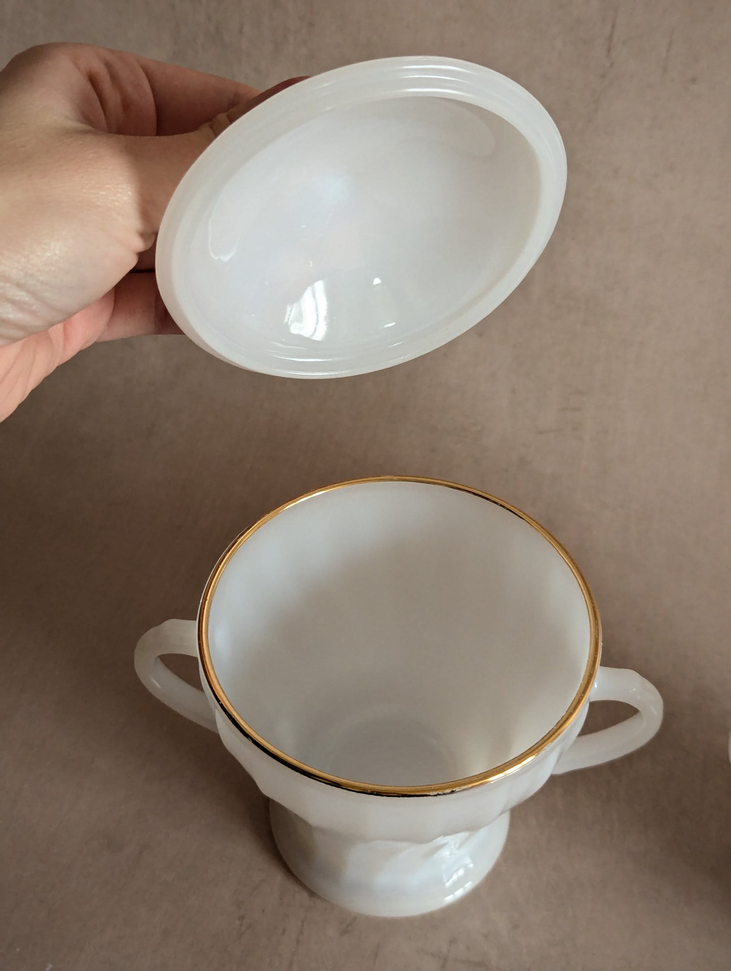 Anchor Hocking Golden Shell Sugar & Creamer Set