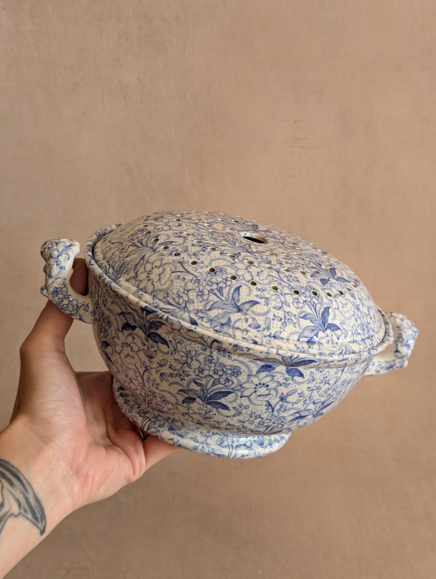 Blue & White Floral Antique Sponge Holder Bowl