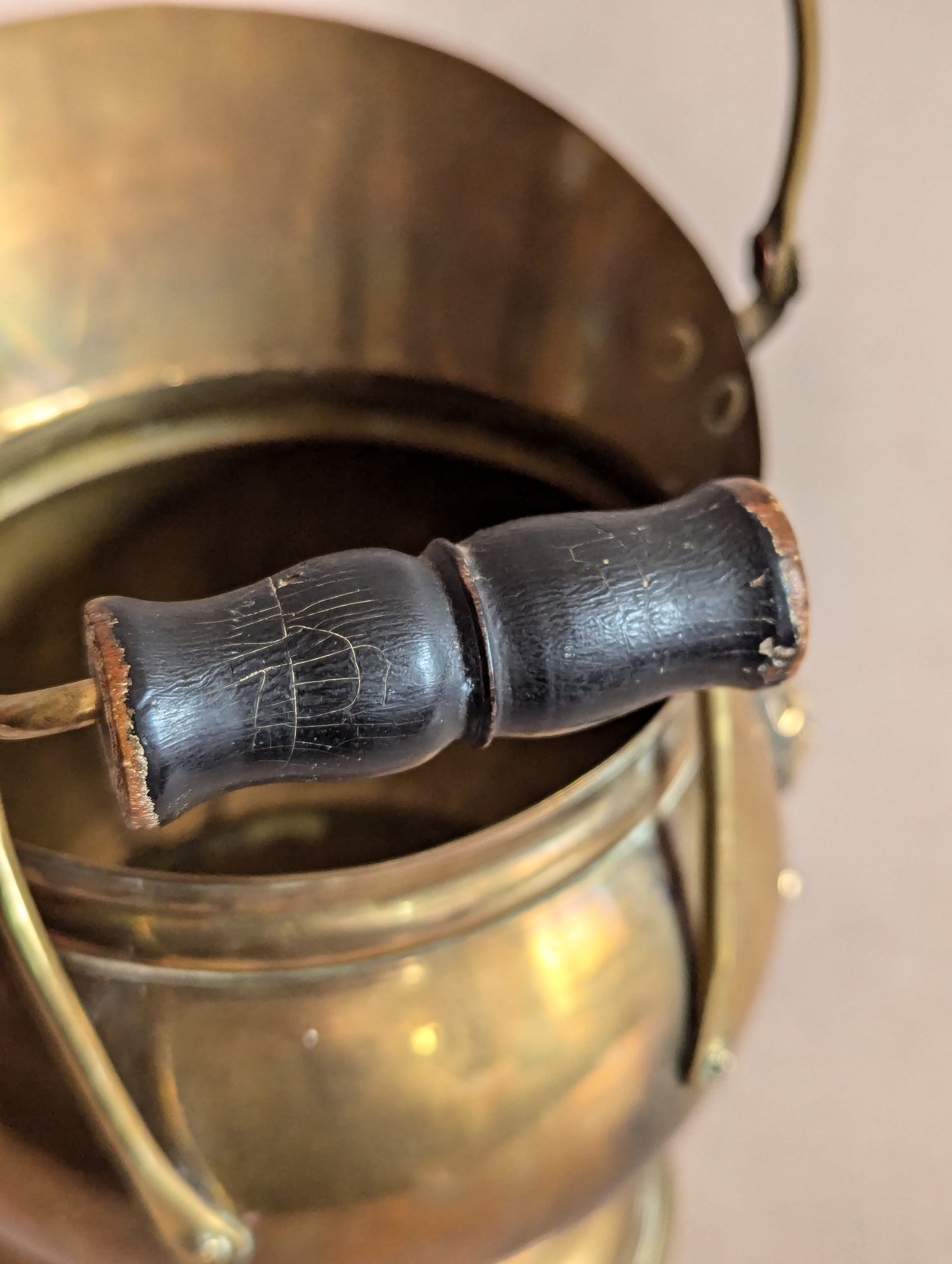 Lion Brass Coal Scuttle Planter Pot