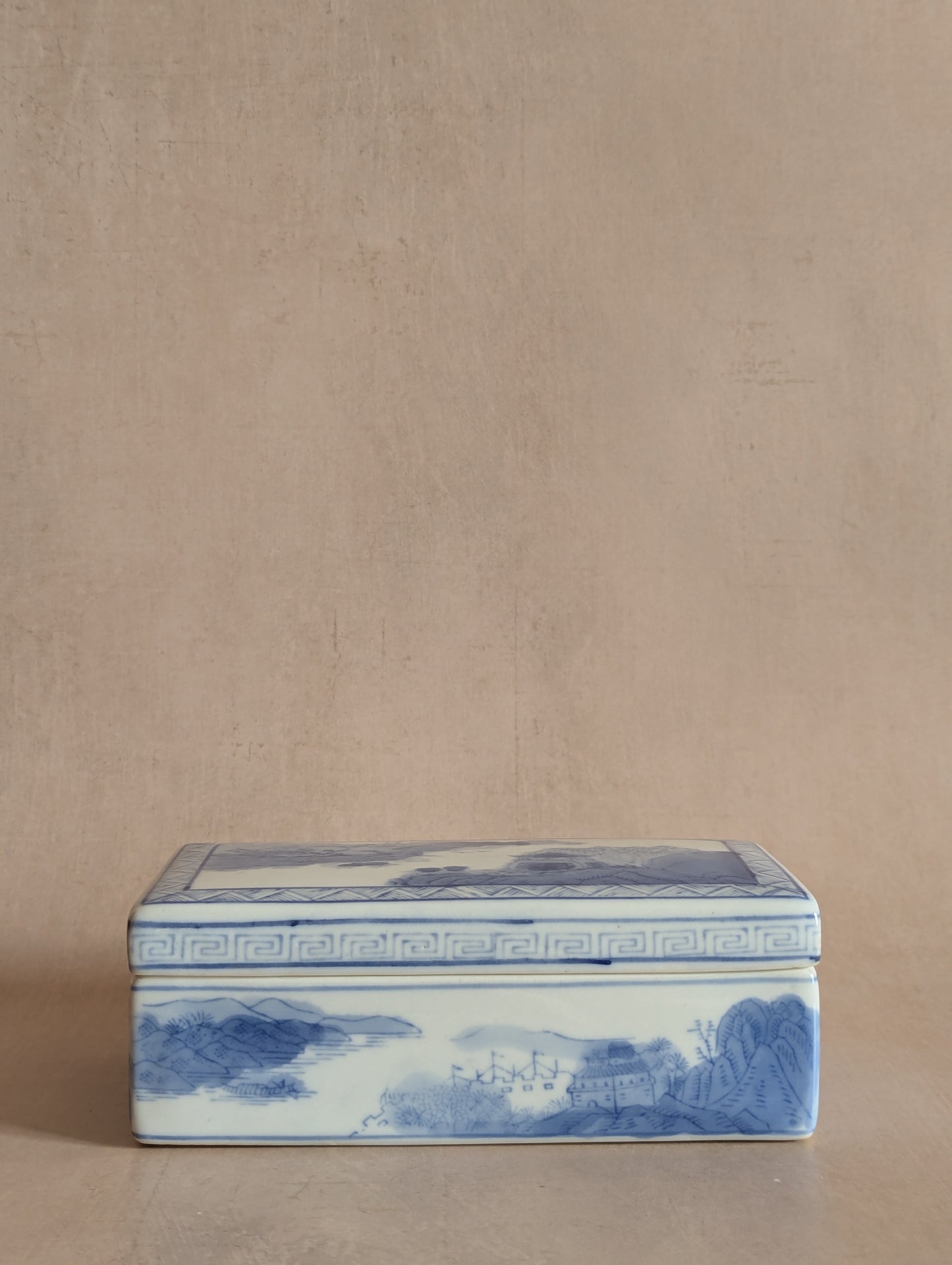 Chinese Porcelain Blue & White Lidded Trinket Box