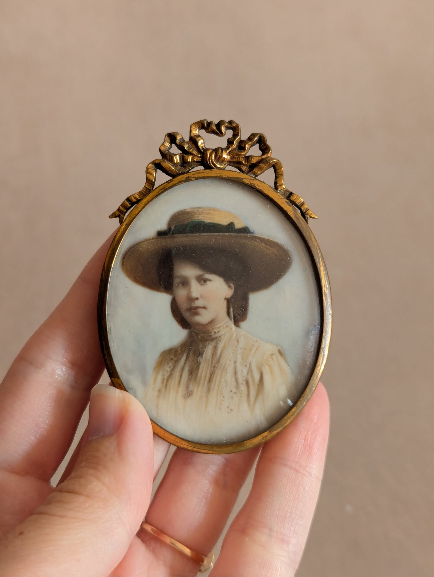 Miniature Brass Plated Bow Keepsake Photo Frame
