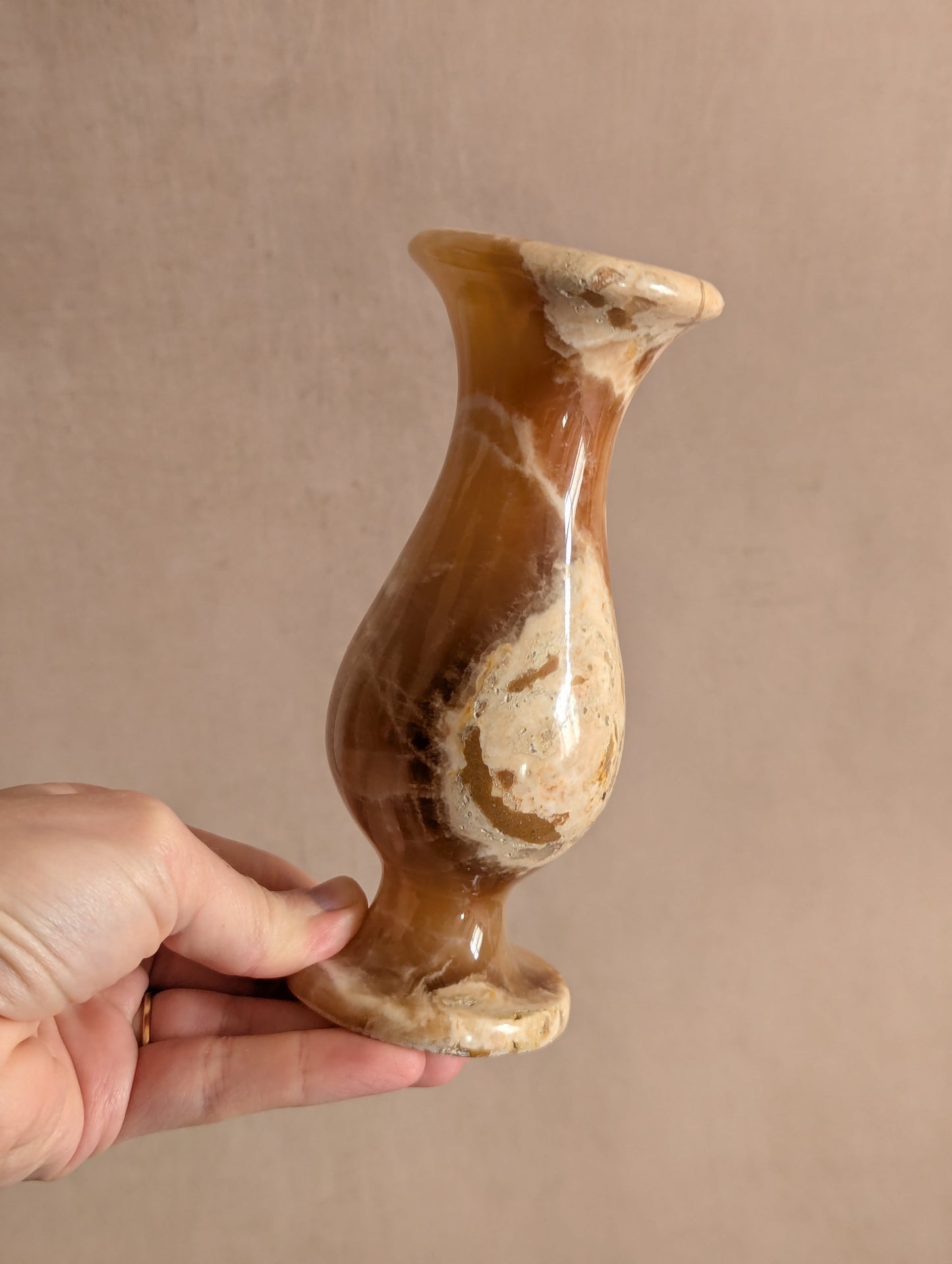 Natural Golden Cream Onyx Stone Vase