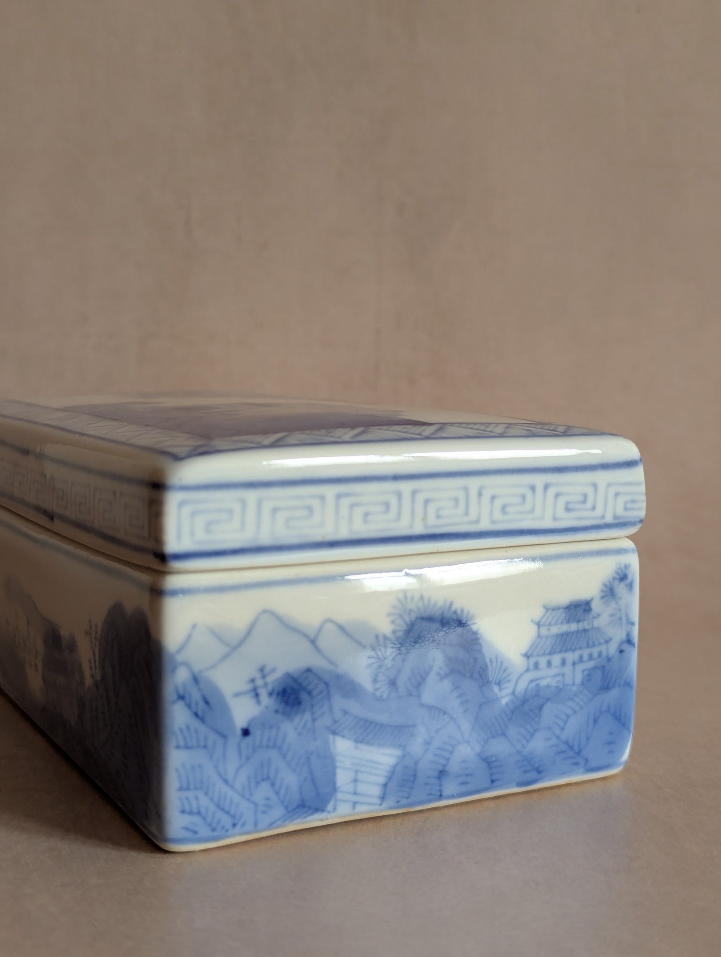 Chinese Porcelain Blue & White Lidded Trinket Box