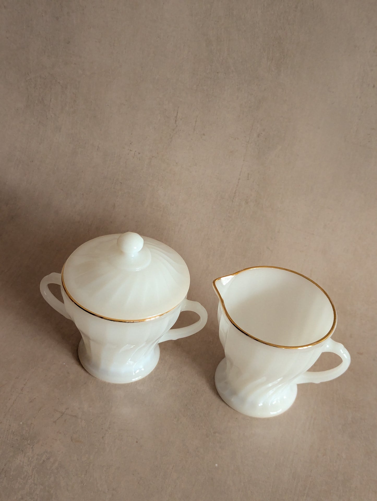 Anchor Hocking Golden Shell Sugar & Creamer Set
