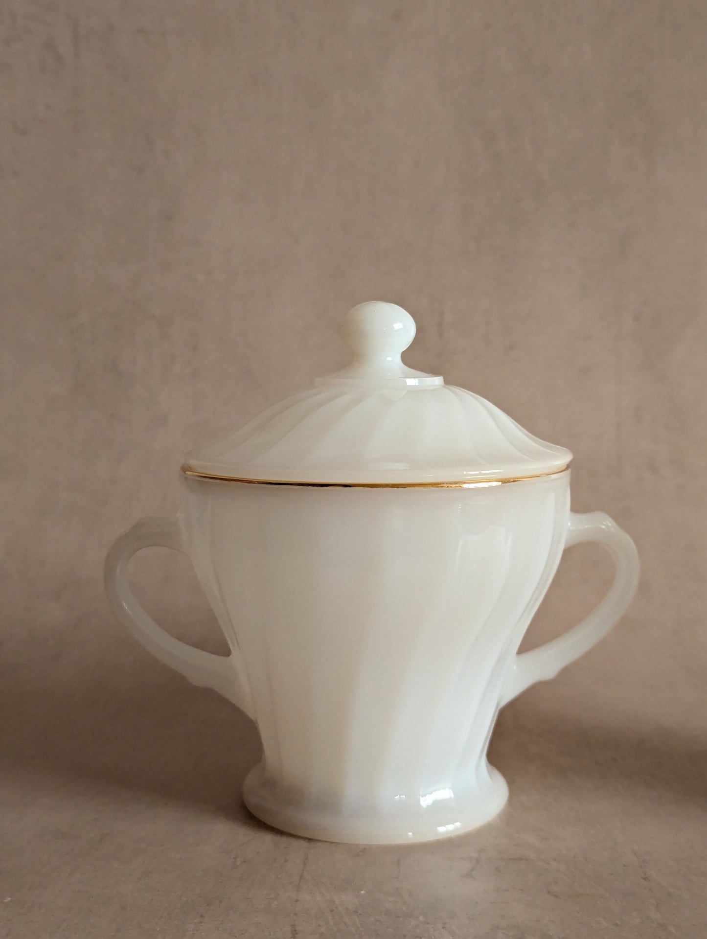 Anchor Hocking Golden Shell Sugar & Creamer Set