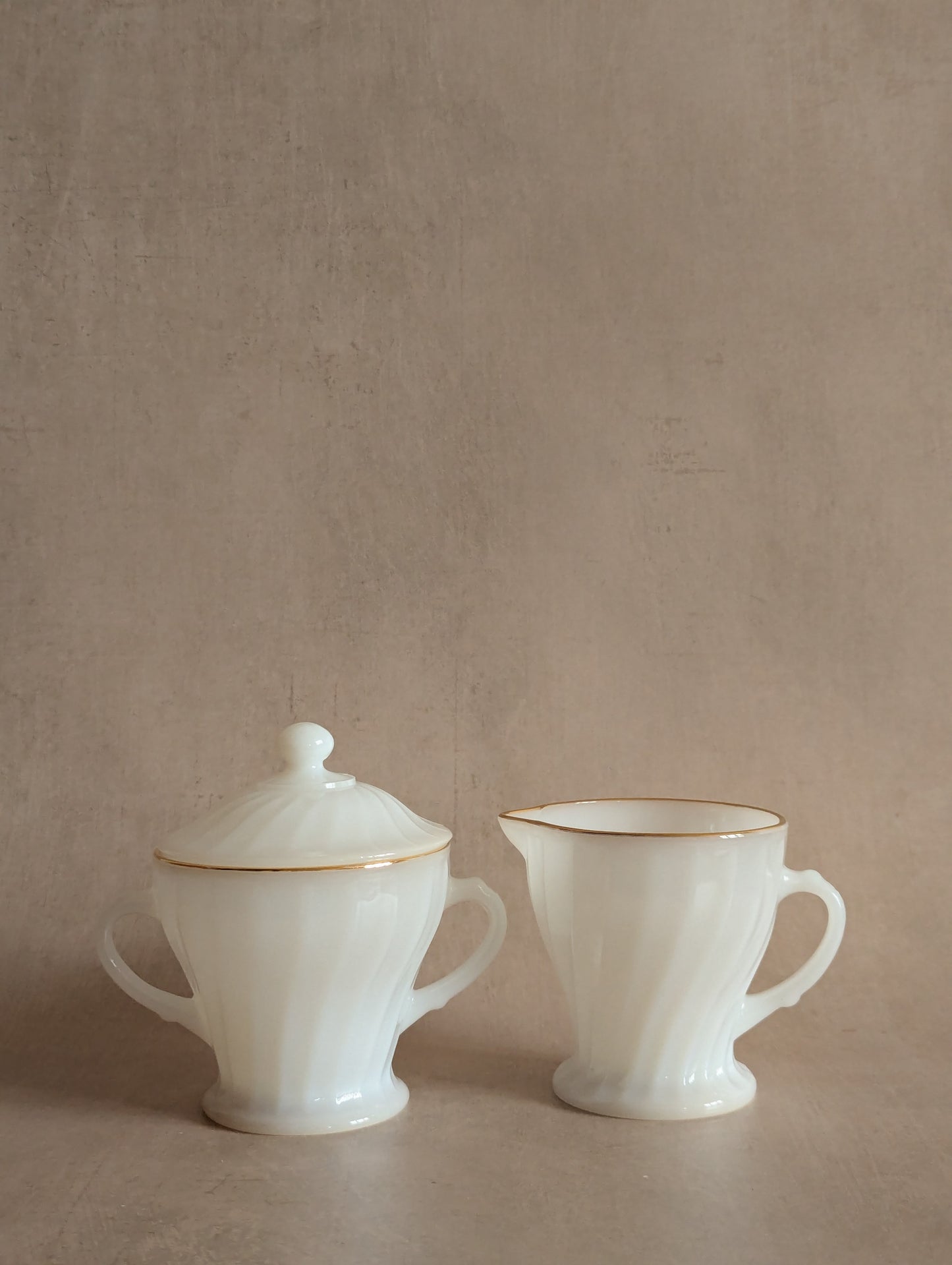 Anchor Hocking Golden Shell Sugar & Creamer Set