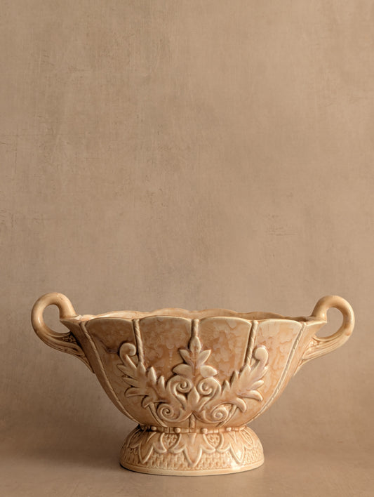 Vintage Arthur Wood Beige Bute Scalloped Mantle Vase