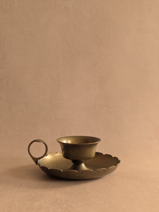 Brass scalloped edge chamberstick candle holder wee willy winky with double cup