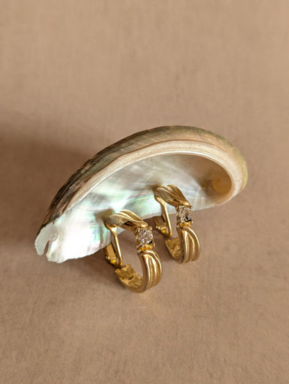 Vintage Daphne Gold Tone Screw Back Hoop Earrings