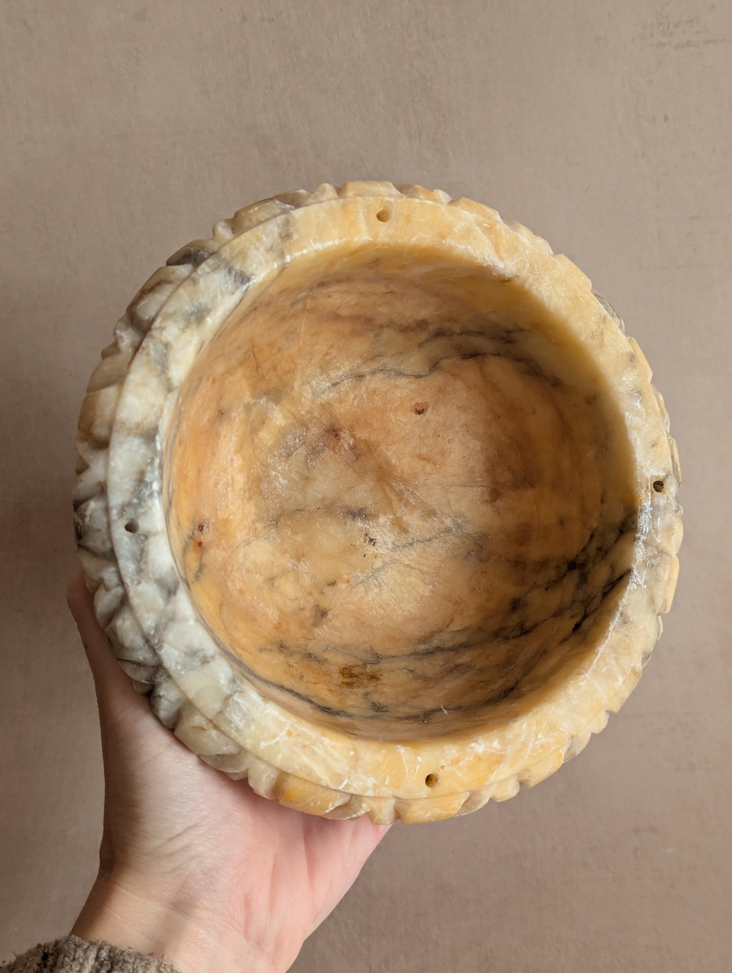 Large Italian Grand Tour Alabaster Tazza Urn (Bird Bath)