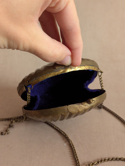 Brass Clamshell Kiss Lock Minaudiere Purse