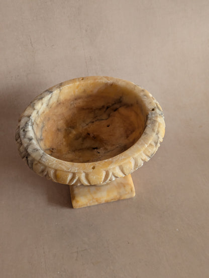Large Italian Grand Tour Alabaster Tazza Urn (Bird Bath)