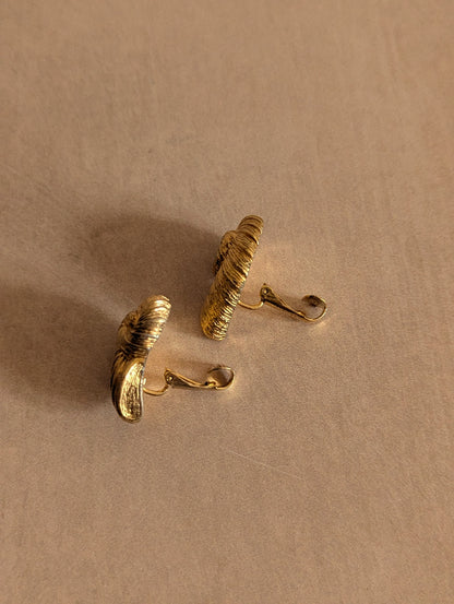 Rare Christian Dior Gold Tone Nautilus Shell Clip On Earrings