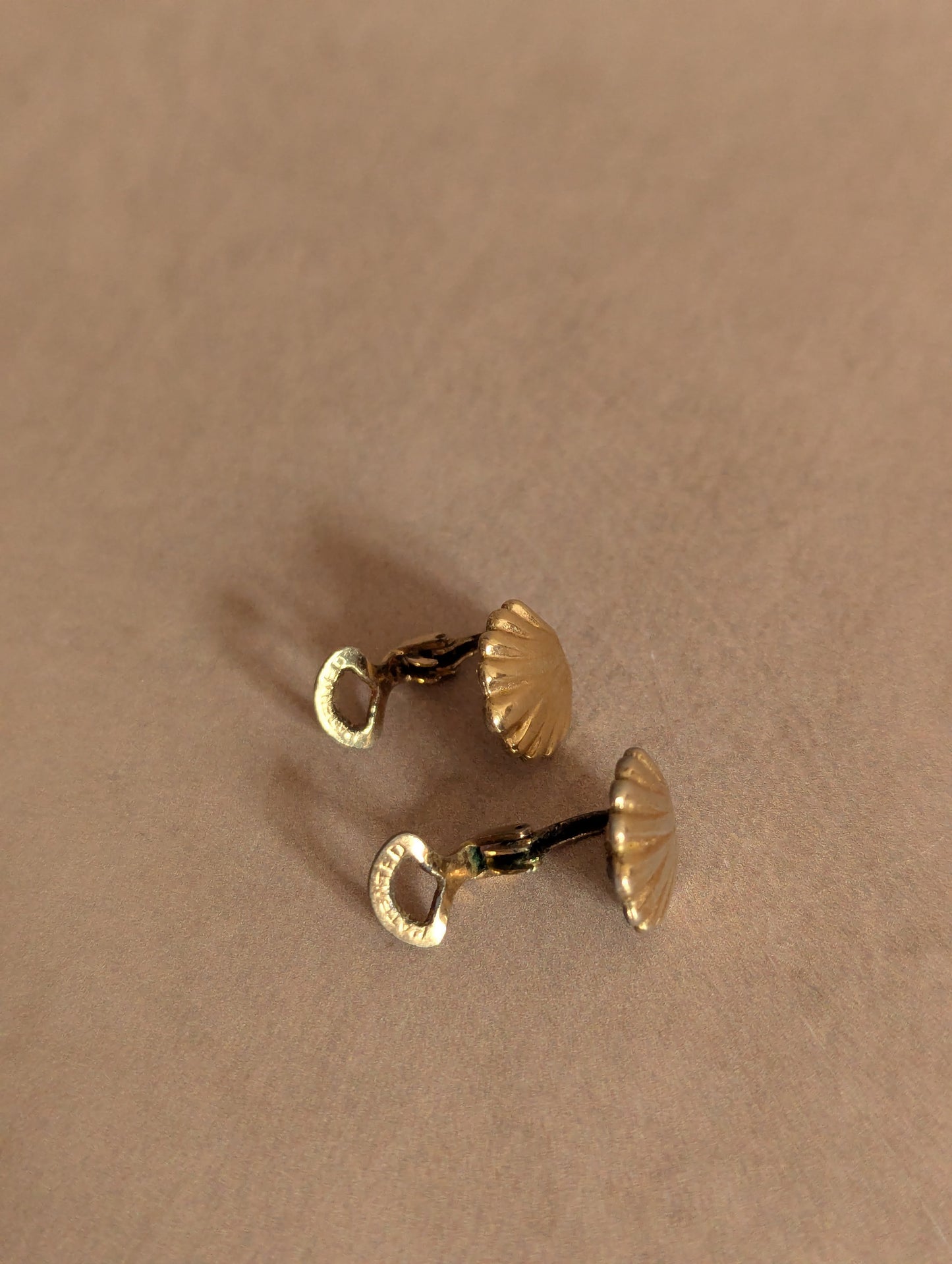 Dainty Gold Tone Shell Clip On Earrings