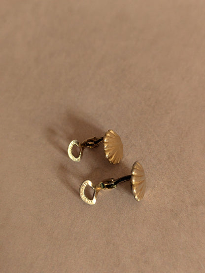 Dainty Gold Tone Shell Clip On Earrings
