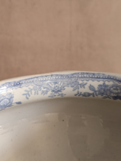 Small Asiatic Pheasants Pale Blue Tureen
