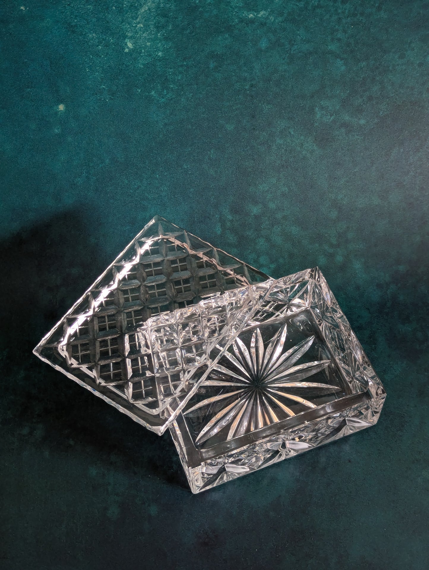 Small Crystal Cut Glass Starburst Lidded Trinket Box