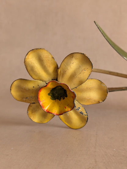 Italian Toleware Daisy Flower Large Candle Snuffer